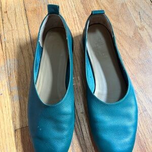 Everlane Ballet Flats Minimalist Design